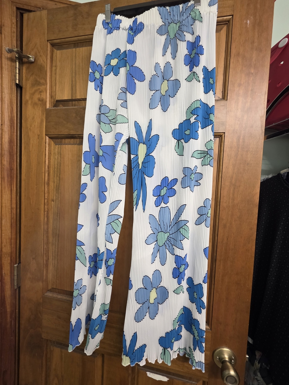 White Floral Wide-Leg Pleated Pants